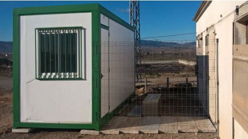 Wejście do farmy znajduje się po drugiej stronie szatni.
