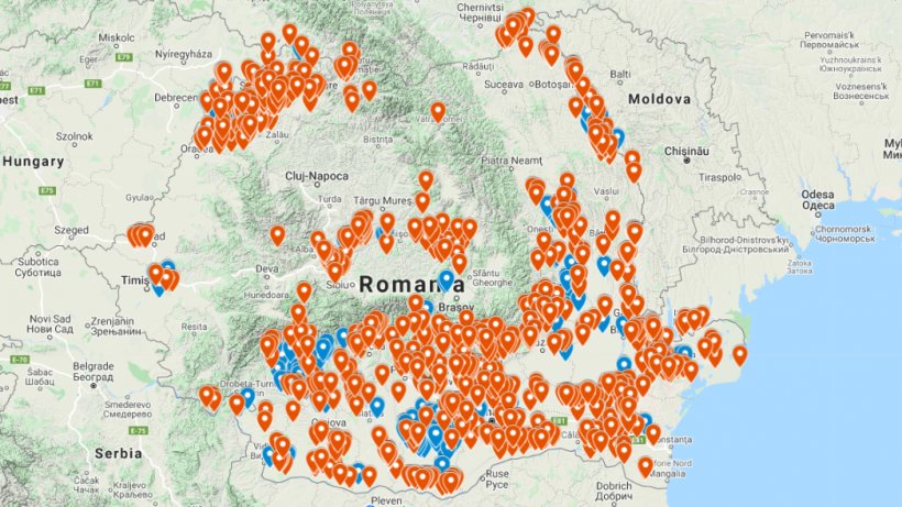 Blue flags =&nbsp;outbreaks in domestic pigs, Red flags = cases in wild boar. Source: National Veterinary and Food Safety Authority of Romania.
